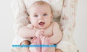 dịch vụ giữ em bé quận 3
